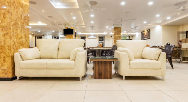 Hotel Om Inn - Talegaon Dabhade, Забронировать Отель Отели Талегаон-Дабхаде 3 звезды, 3*