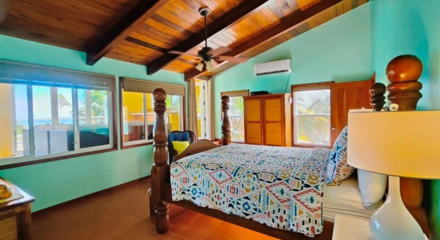 Casa De Bonita 4 Bedroom Home by RedAwning, Reservar Casa de férias Cayo Espanto Belize