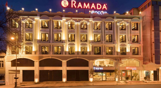 Двухместный номер Standard Ramada Encore by Wyndham Gebze
