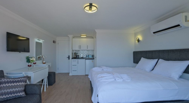 Miralya Suites