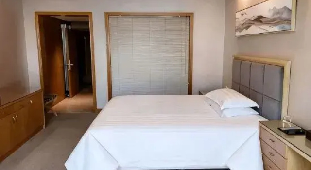 Номер Executive Huangmei Royal Hotel