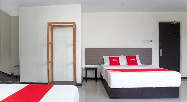 Семейный люкс OYO 90251 Hotel Malaysia