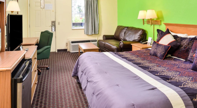 Двухместный номер Standard Studio 6 Suites Chattanooga TN Lookout Mtn.
