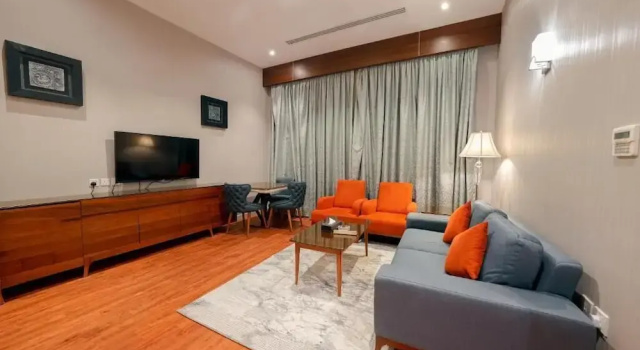 Апартаменты Celine Home Serviced Apartment Al Malqa