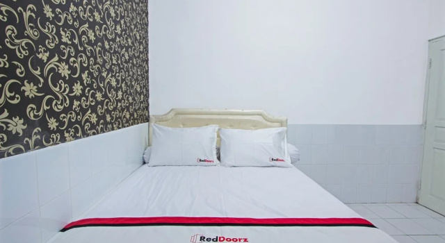 Izzi Kost Eksklusif by Reddoorz, Rezerwuj Hotel Sleman Yogyakarta