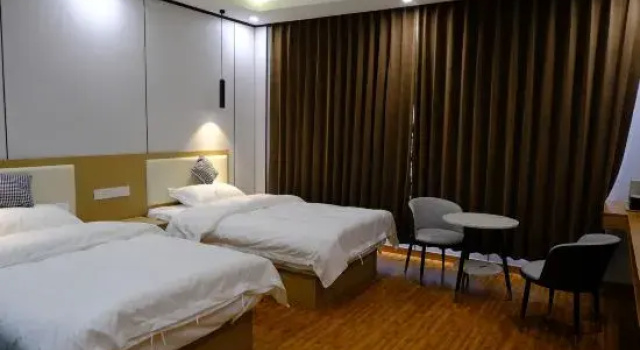 Litang Yutuocang Hotel, Rezerwuj Hotel Litang Sichuan