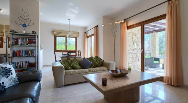 Villa HG01 - Madelini, Varaa Villa Kouklia mökit, Mökki