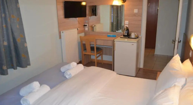 Одноместный номер Standard Rozos Hotel