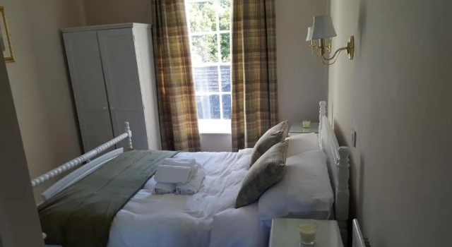 Central Bar Guesthouse, 预订 民宿 库申多尔 安特里姆郡