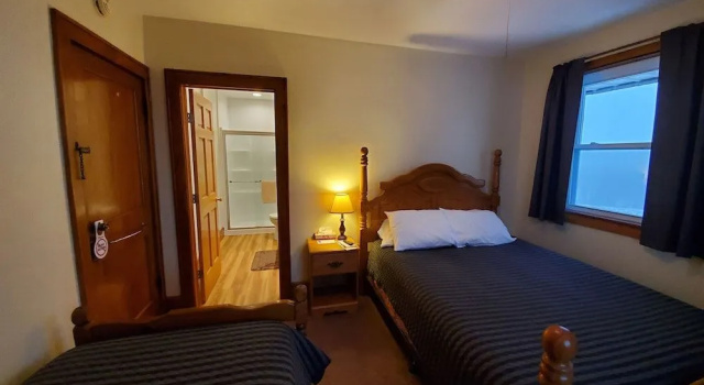 Lakewood Lodge & Restaurant, Забронировать Отель Лейквуд Wayne County