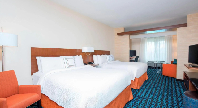 Fairfield Inn & Suites Fredericksburg, Забронировать Отель Отели Texas Wine Country с парковкой, Парковка