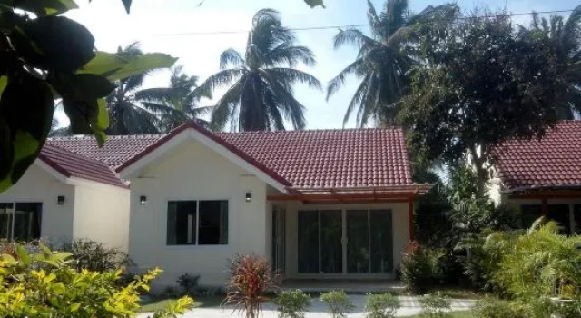Golden Sea Beach Villa and Resort, Забронировать Курортный отель Бан Крут провинция Прачуапкхирикхан