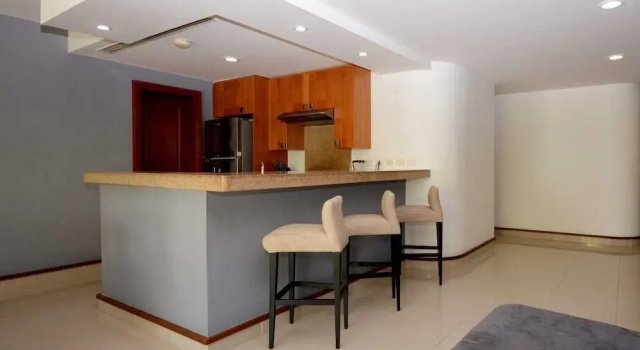Апартаменты Deluxe APARTMENT DELUXE QUADRA at 3 min 5th Av