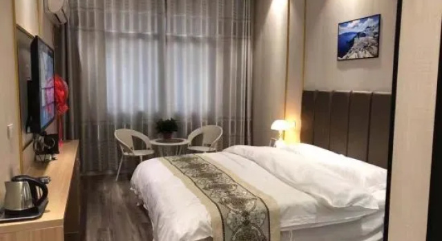 Zhuxi Employment Hotel, Забронировать Отель Шиянь Хубэй