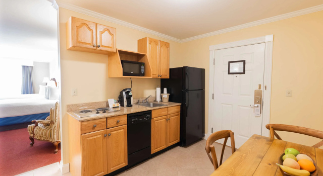 Четырёхместный люкс Best Western White House Inn