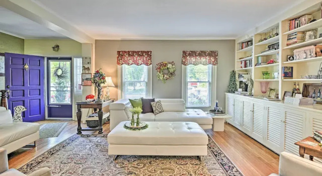 Historic Keuka Lake Estate in Hammondsport w/ Pool, Забронировать Дом для отпуска Хаммондспорт Finger Lakes