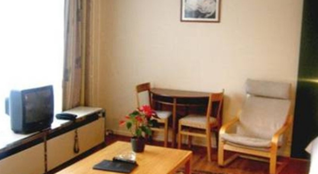 New Continental Business Flats, Забронировать Отель Элсене / Иксель Брюссельский столичный регион, рядом с Станция метро Horta