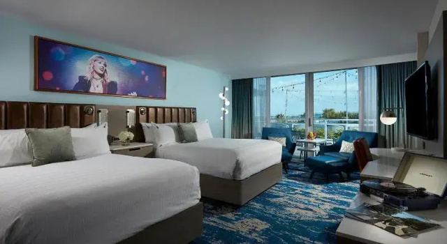 Четырёхместный номер Standard oceanfront Hard Rock Hotel Daytona Beach
