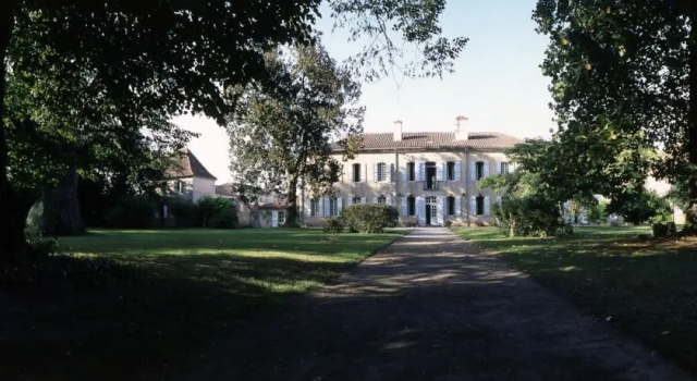 Château du Prada, Забронировать Гостевой дом Отели Armagnac с парковкой, Парковка