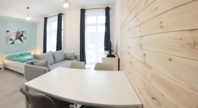 Люкс с балконом Rister Apartments