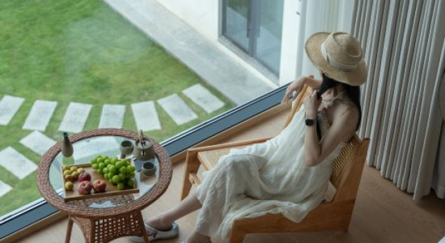 Listening to Yunshan Inn · Su Xi Swimming Pool Modern Ins Style Family Vacation Beautiful Stay, Забронировать Отель Отели Хучжоу 3 звезды, 3*