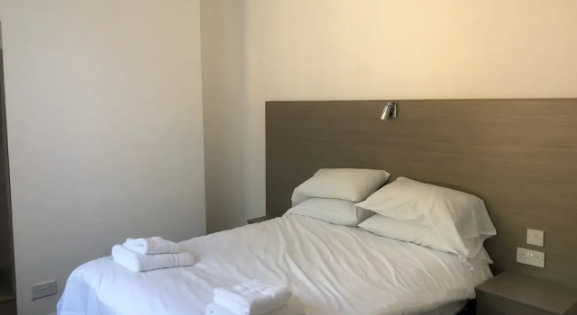 Glasgow Airport Holiday Home, Rezervați Hotel Hoteluri în Glasgow cu parcare, Parcare