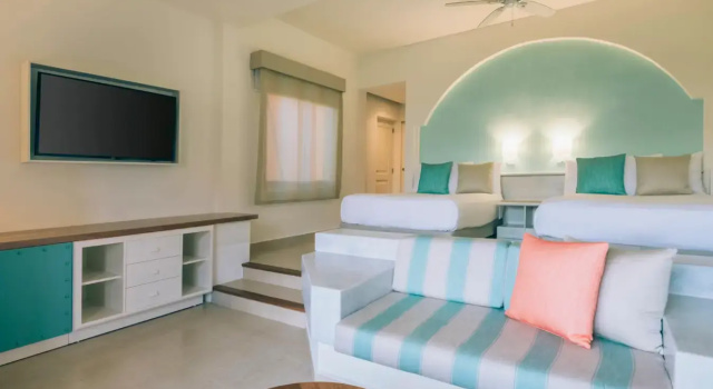 Полулюкс Pool Access Iberostar Selection Bavaro Suites - All Inclusive