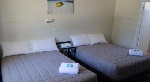 Fairway Lodge Motel, Rezerwuj Motel South Kempsey Australia