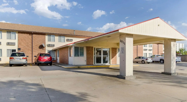 Четырёхместный номер Standard Econo Lodge Emporia