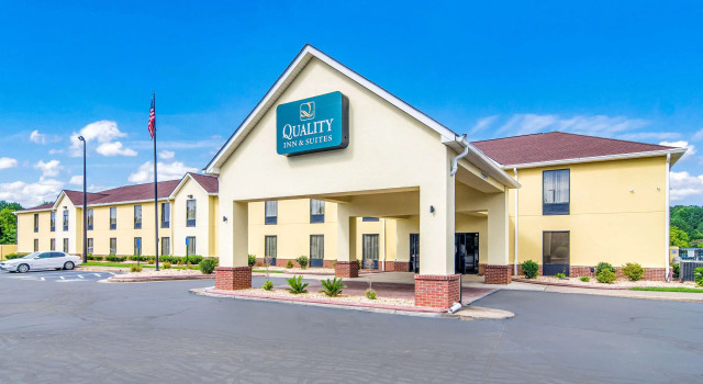 Quality Inn & Suites Canton, GA