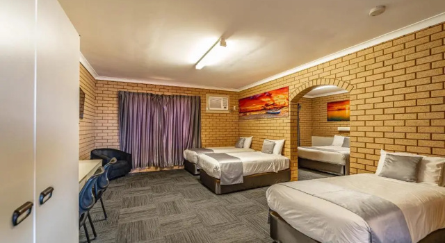 Семейный номер Standard Carnarvon Motel