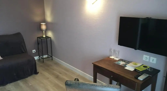 Трёхместный номер Standard Logis Hôtel Le Moulin de Chalons