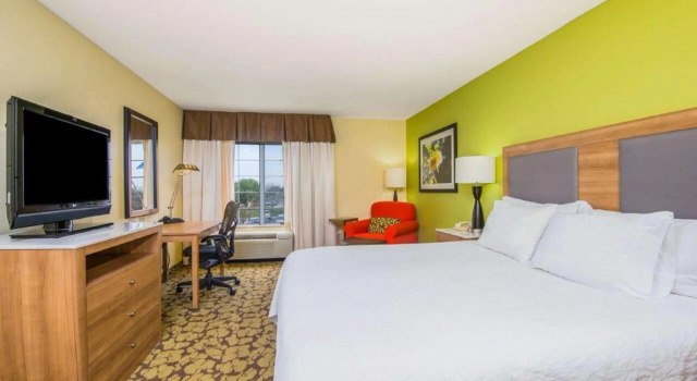 Hilton Garden Inn Wichita, Book Hotel Wichita hoteller med pool, Swimmingpool