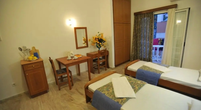 Студия Saint Spiridon Hotel