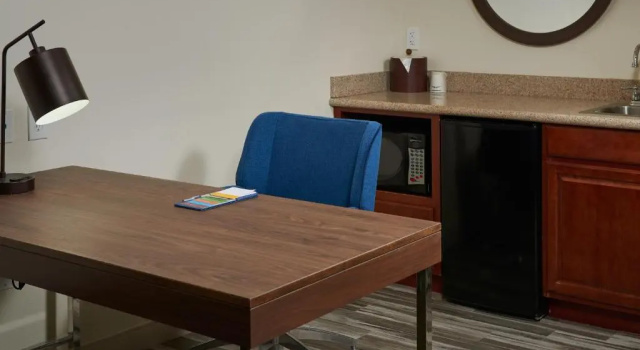 Студия Hampton Inn & Suites Phoenix-Surprise
