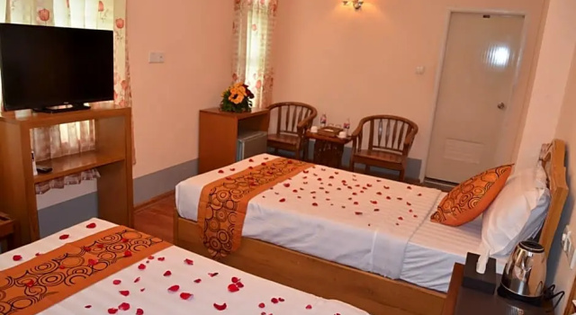 Двухместный номер Standard Royal Yadanarbon Hotel