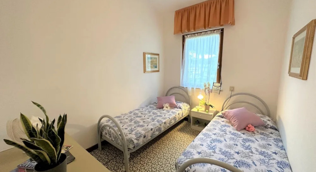 Spetacular Villa on two Floors With Garden 10 Minutes From the sea by Beahost, Забронировать Вилла Отели Линьяно-Саббьядоро с парковкой, Парковка