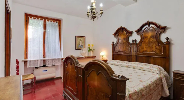 Villa in Torri With Pool & Mountain Views, Забронировать Вилла Отели Венето с парковкой, Парковка