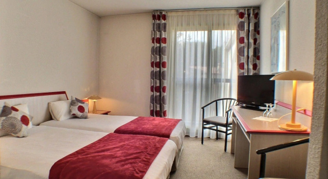 Hotel Thomas, Забронировать Отель Отели Приморских Альпы с парковкой, Парковка