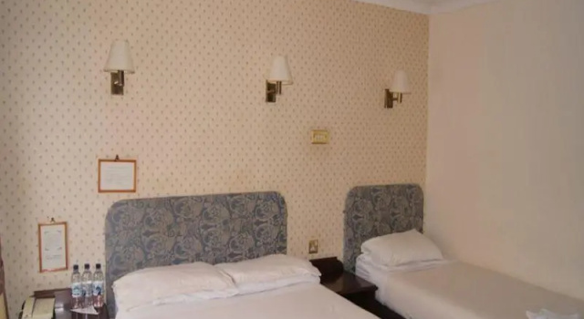 Трёхместный семейный номер Standard Castle Hotel Tamworth
