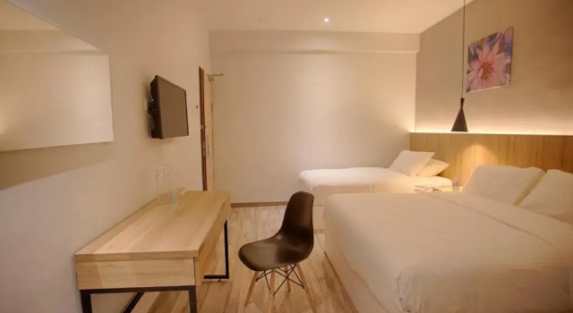 Трёхместный номер Deluxe The Marion Hotel Pelangi Branch