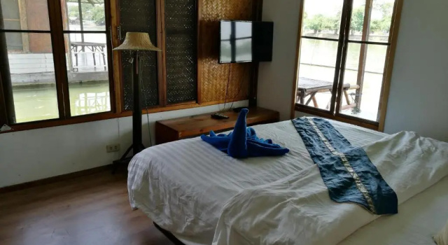 Люкс River Marina Resort