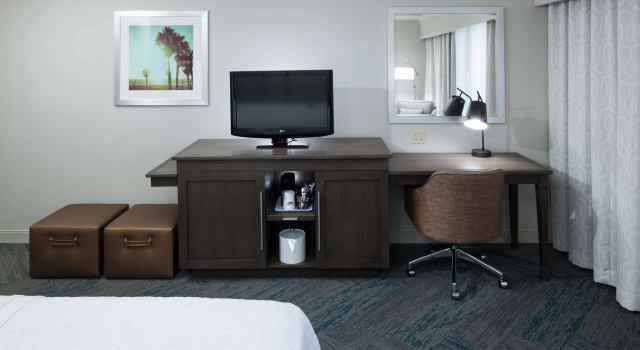 Hampton Inn Los Angeles Orange County Cypress, Забронировать Отель Сайпресс 