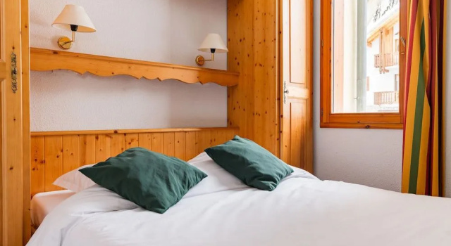 SKISISM SELECT - RéSIDENCE LES CHALETS DU GALIBIER, Boek Chalet Hotels in Rhone-Alpen met zwembad, Zwembad