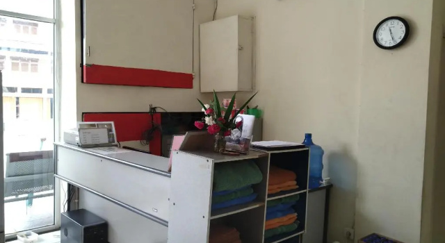 OYO 3499 J8 Hotel