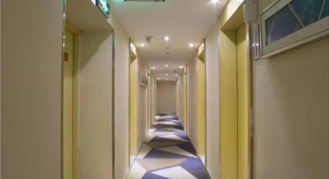 City Comfort Inn Guilin Xiangbi Mountain Park, Забронировать Отель Гуйлинь Гуанси, рядом с Guilin Liberation Bridge Wharf