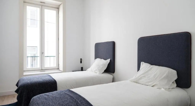 Classy 2BDR Apartment in Downtown by LovelyStay, Забронировать Апартаменты/квартира Лиссабон Эстремадура