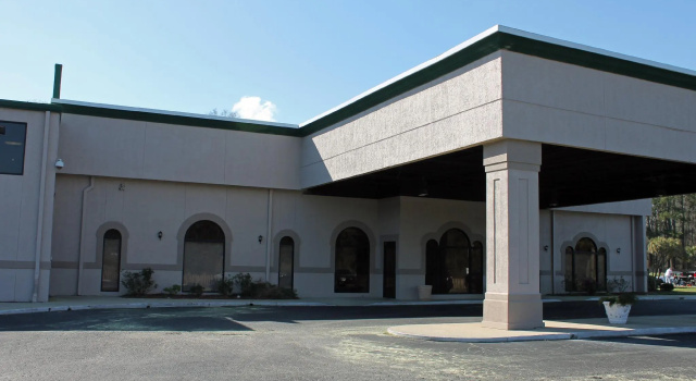 Cottonwood Suites Savannah Hotel & Conference Center, Забронировать Отель Отели Пулер с бассейном, Бассейн
