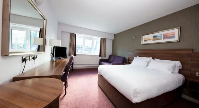 Одноместный семейный номер Superior c 1 комнатой Leonardo Hotel Cork