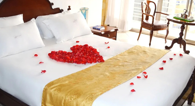 Deluxe Dvoulůžkový s manželskou postelí pokoj s balkonem a a výhledem na město Hotel Triangle